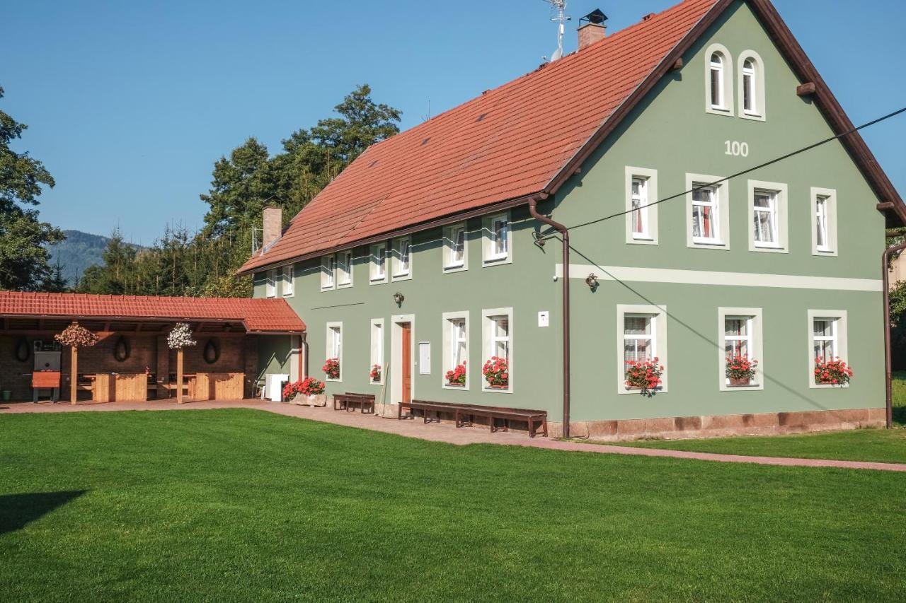 Stovka Bozanov Guest House Bagian luar foto