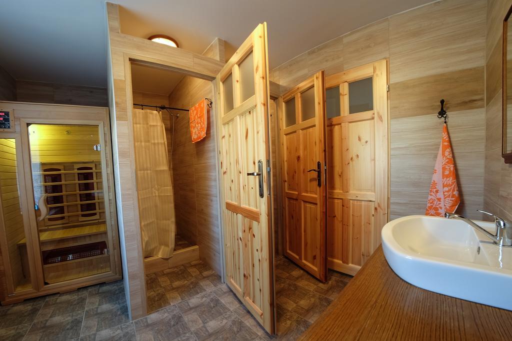 Stovka Bozanov Guest House Bagian luar foto